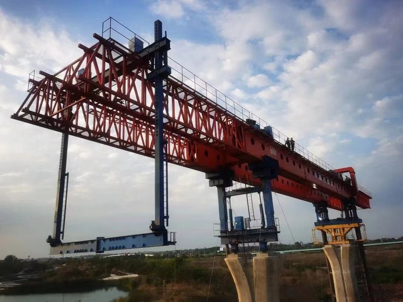 架橋 機(jī)