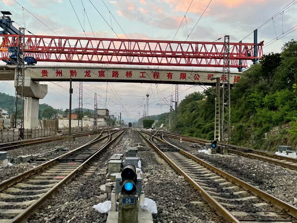 220噸架橋機(jī)定期保養(yǎng)檢查作業(yè)