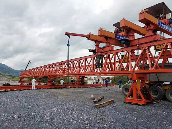 公路架橋機(jī)小編為大家詳細(xì)介紹一下