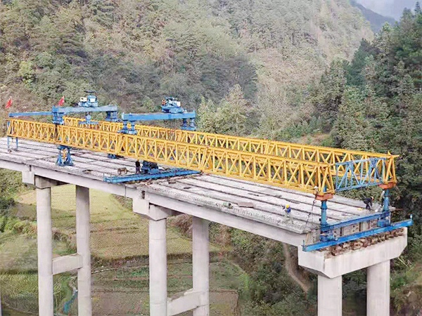 廣西架橋機租賃 介紹架橋機日常維護與保養(yǎng)
