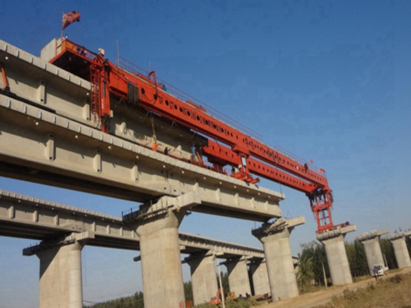 廣西架橋機(jī)公司雙懸臂式架橋機(jī)后臂吊平衡重
