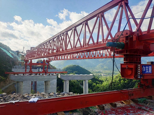 廣西百色架橋機(jī)出租廠家 架梁平衡穩(wěn)定